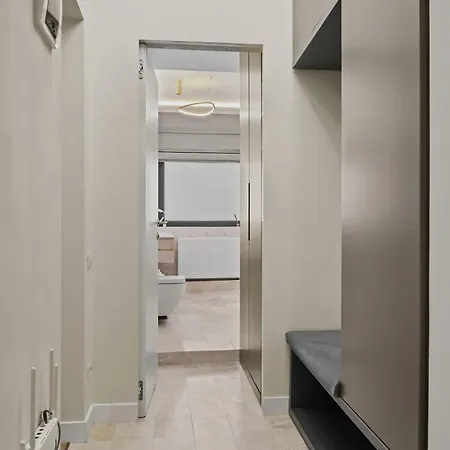 Central Two Rooms Apartment The Paradise Of Lights Bucarest Esterno foto