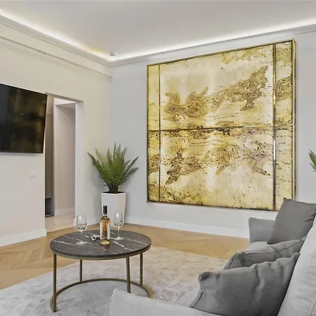 Central Two Rooms Apartment The Paradise Of Lights Bucarest Esterno foto